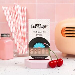 ⭐️NEW Red Aspen nail dashes